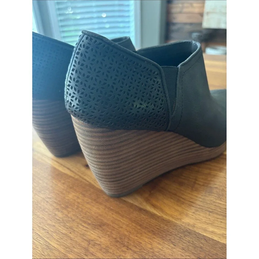Dr Scholl’s Black Charcoal Harlow Wedge Booties Size 10